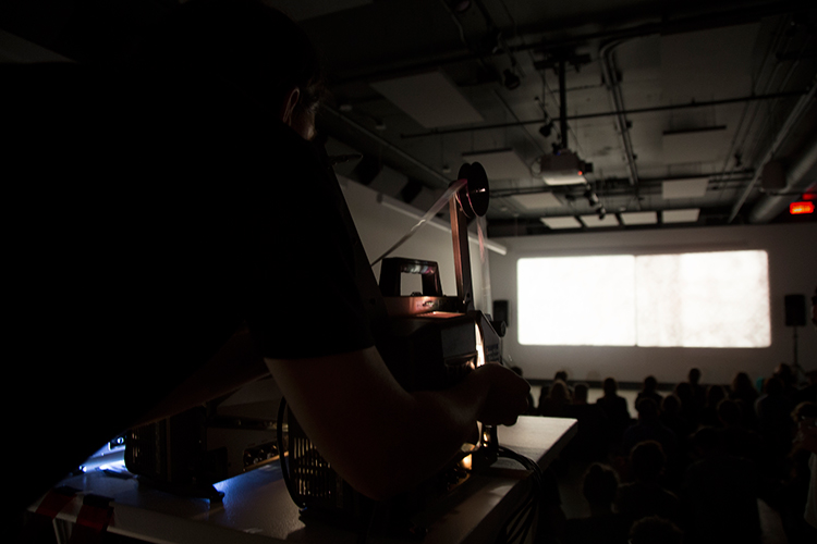 Performance de Total Life et Karl Lemieux dans le cadre de Electronic Sound in a Shifting Landscape (2014) Photo : Sara A. Tremblay
